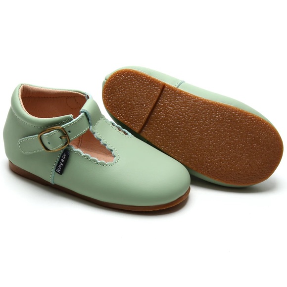 Riley & Co T-straps - Picture 7 of 11